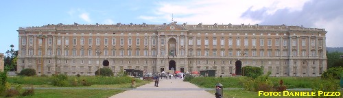 Caserta1.jpg (27619 byte)