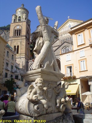 Amalfi, la piazzetta principale (foto: Daniele Pizzo, 2007)