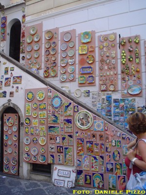 L'artigianato caratteristico della Costiera Amalfitana: la ceramica (foto: Daniele Pizzo, 2007)