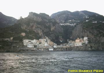 Atrani.jpg (16049 byte)