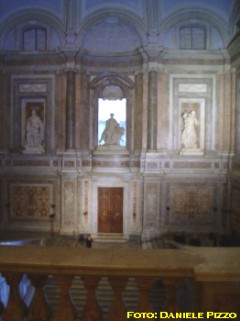 Caserta4.jpg (19210 byte)
