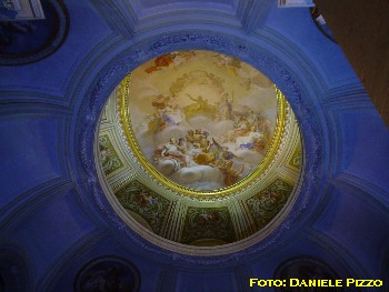 Caserta5.jpg (28428 byte)
