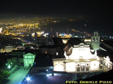 Certosa di San Martino e porto di Napoli, fotografati da Castel S.Elmo  (foto: dicembre 2007)
