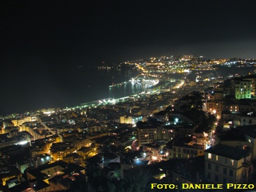 Golfo di Napoli fotografato da Castel Sant'Elmo (foto: dicembre 2007)