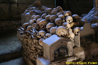 Cimitero delle Fontanelle (foto: Fabio Fumo, 2006)