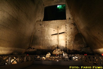 Cimitero delle Fontanelle (foto: Fabio Fumo, 2006)