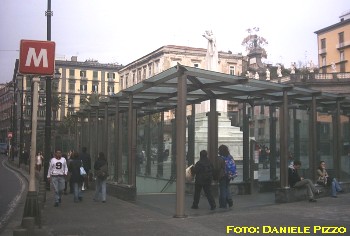 Ingresso della stazione Dante della Linea 1