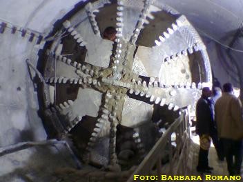 La TBM (Tunnel Boring Machine) nella stazione Toledo della Linea 1