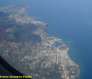 Ischia - Veduta aerea (Daniele Pizzo, 2005)