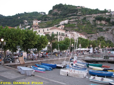 Il lungomare di Minori (foto: Daniele Pizzo, 2008)