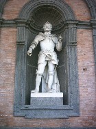 Palazzo Reale - Statua di Carlo V