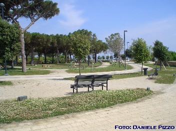 ParcoVirgiliano11.jpg (40308 byte)