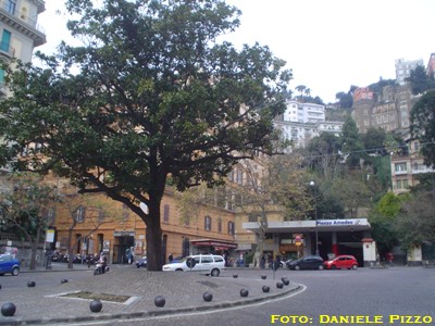 Piazza Amedeo (foto: Daniele Pizzo, 2008)