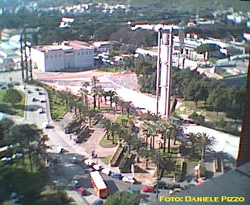 PiazzaleTecchio1.jpg (33024 byte)