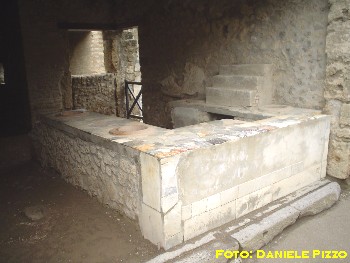 Pompei: Una bottega in via dell'Abbondanza