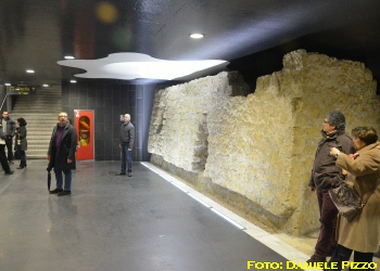 Metropolitana di Napoli - Stazione Toledo - foto Daniele Pizzo (Dic. 2012)