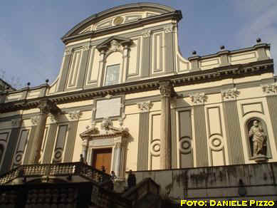 La Basilica di S.Paolo Maggiore, erificata sulle rovine del Tempio dei Dioscuri (foto: Daniele Pizzo, novembre 2005)