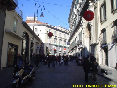 Via Calabritto (foto: Daniele Pizzo, gennaio 2009)