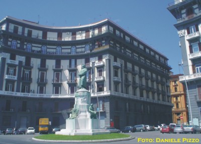 ViaNazarioSauro.jpg (34563 byte)