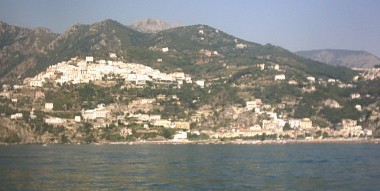 Vietri.jpg (24671 byte)