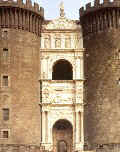 L'arco di trionfo del Castel Nuovo, voluto da Alfonso d'Aragona