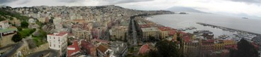 Vomero e Mergellina fotografati dalle rampe di S.Antonio a Posillipo (Daniele Pizzo, febbraio 2004)