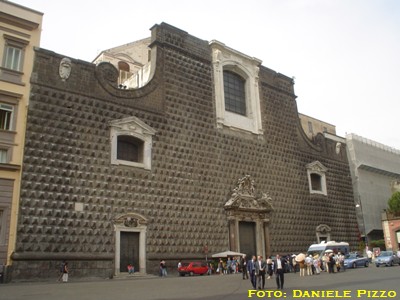 Piazza del Gesù - Chiesa del Gesù Nuovo (foto: maggio 2007)